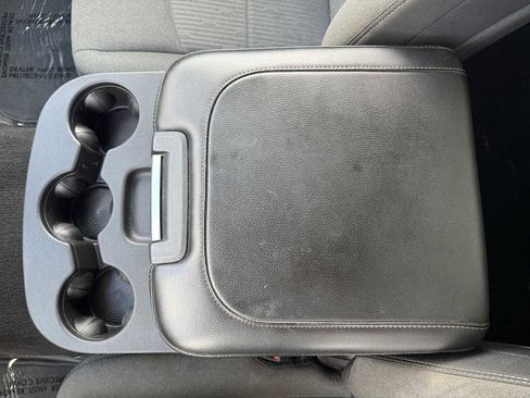 Used 2024 RAM 2500 Tradesman w/ Chrome Appearance Group image 30