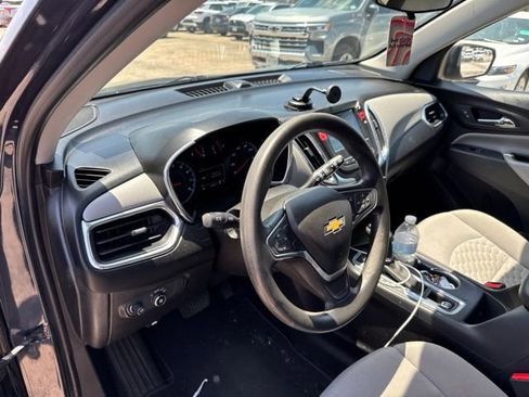 Used 2018 Chevrolet Equinox LS AWD/4WD image 9