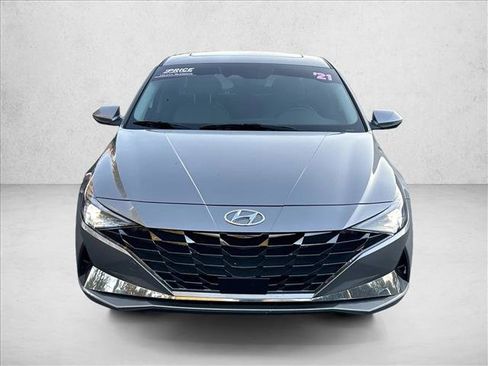 Used 2021 Hyundai Elantra Limited image 2