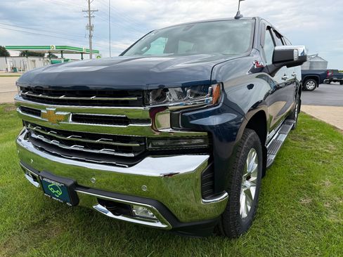 Certified 2021 Chevrolet Silverado 1500 LTZ AWD/4WD image 3
