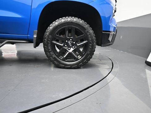 Used 2024 Chevrolet Silverado 1500 LT Trail Boss w/ LT Trail Boss Premium Package image 11