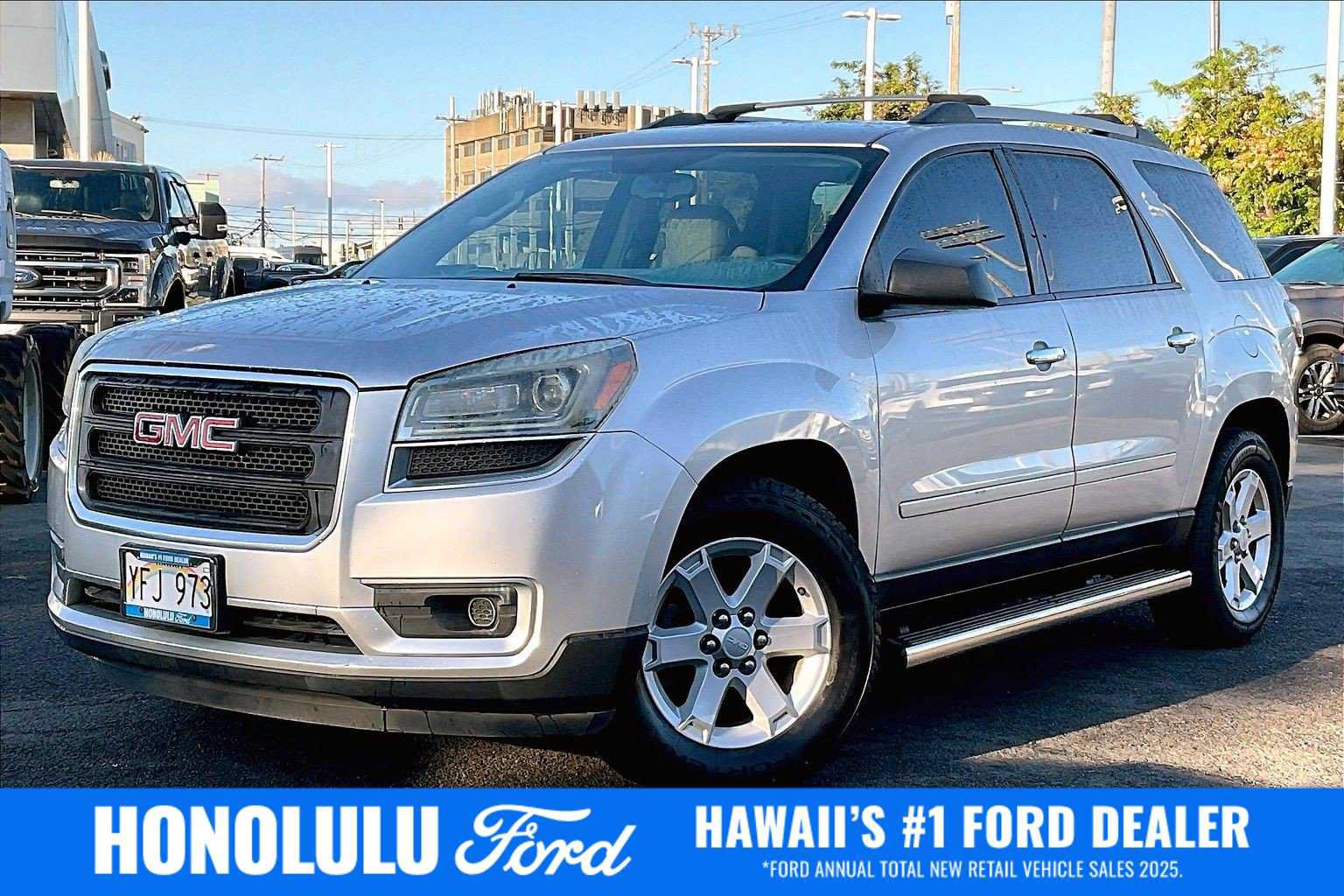 Used 2013 GMC Acadia SLE FWD image 1