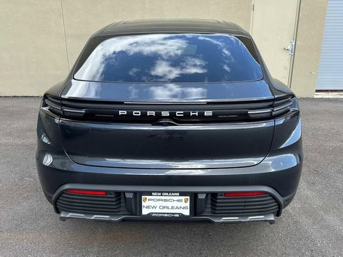 New 2024 Porsche Macan 4 Electric image 12