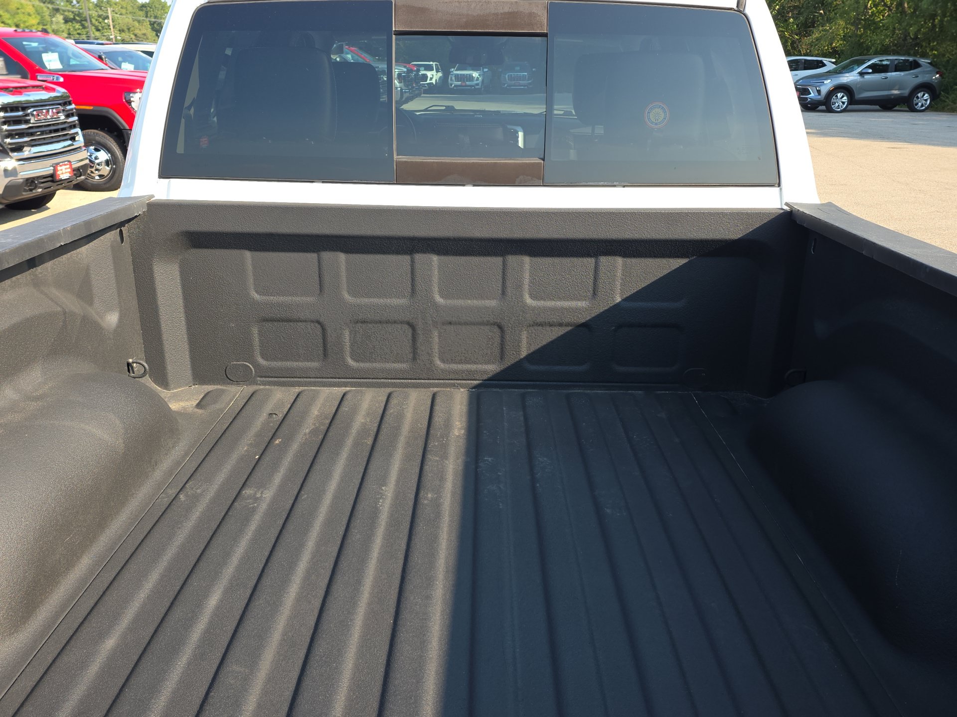 Used 2016 RAM 1500 Laramie w/ Convenience Group AWD/4WD image 8