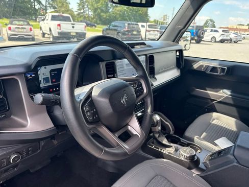 Used 2022 Ford Bronco Outer Banks AWD/4WD image 4