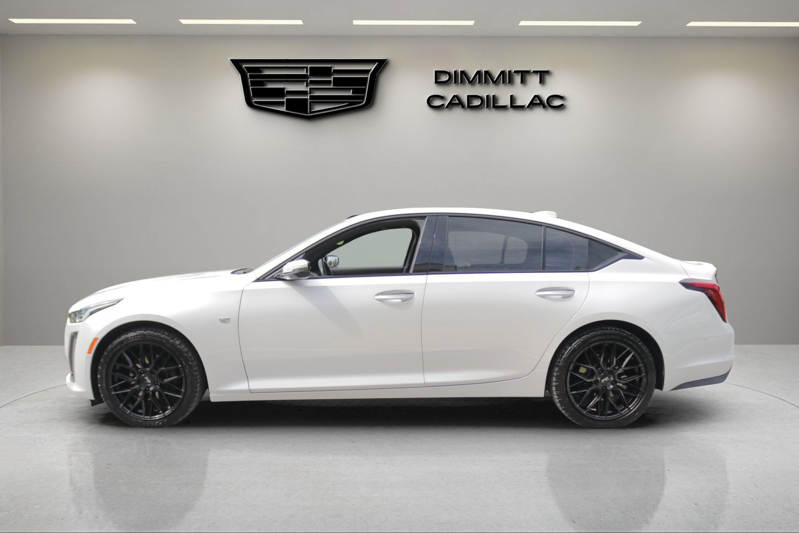 Used 2024 Cadillac CT5 Premium Luxury w/ Platinum Package RWD image 2