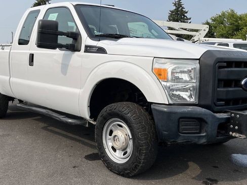 Used 2015 Ford F250 XL AWD/4WD image 3