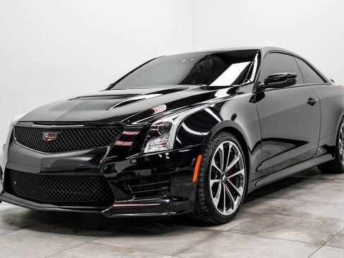 Used 2017 Cadillac ATS V w/ Luxury Package RWD image 7