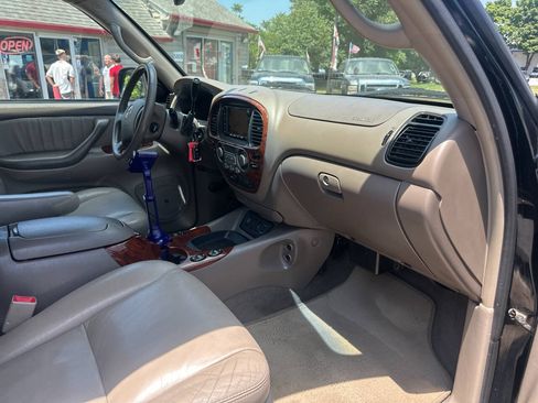 Used 2006 Toyota Sequoia Limited AWD/4WD image 11