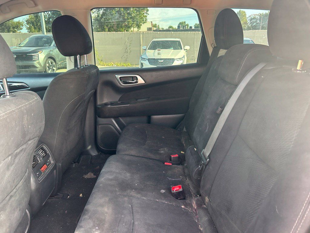 Used 2015 Nissan Pathfinder S FWD image 15