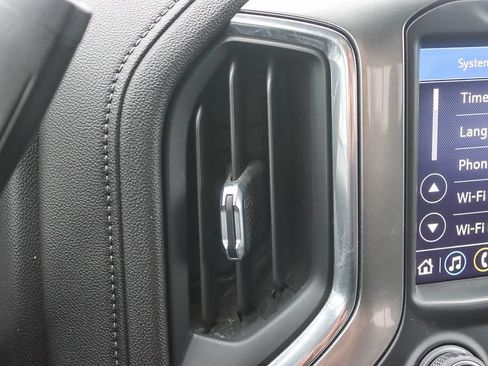 Used 2021 Chevrolet Silverado 1500 LTZ w/ Z71 Off-Road Package image 29