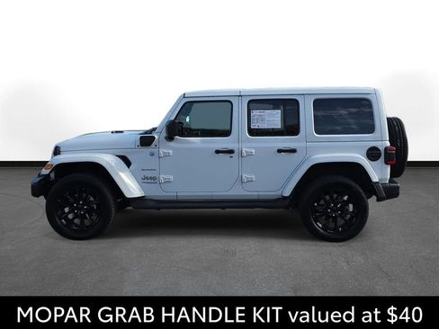 Used 2021 Jeep Wrangler Unlimited Sahara w/ Cold Weather Group AWD/4WD image 10