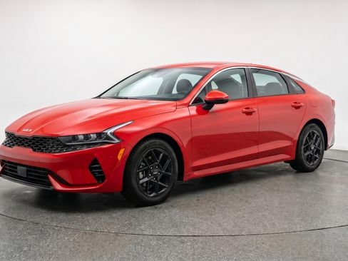 Used 2025 Kia K5 LXS FWD image 3