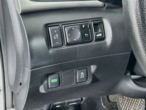 Used 2019 Nissan Sentra SV FWD image 16