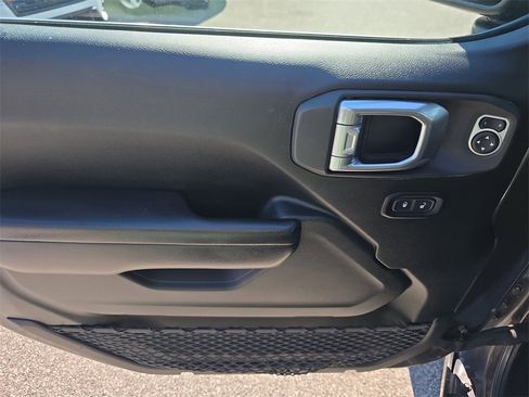 Used 2020 Jeep Wrangler Unlimited Sport S image 18