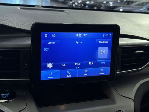 Used 2023 Ford Explorer XLT w/ Equipment Group 202A AWD/4WD image 37