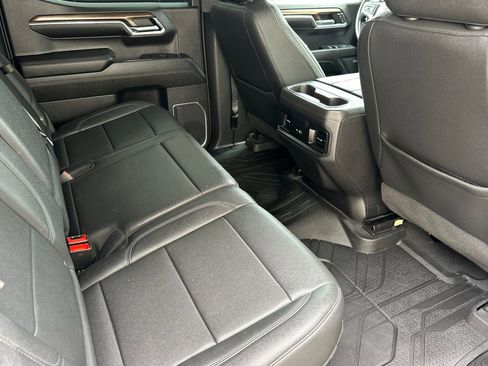 Used 2023 Chevrolet Silverado 1500 LT Trail Boss w/ LT Trail Boss Premium Package AWD/4WD image 18