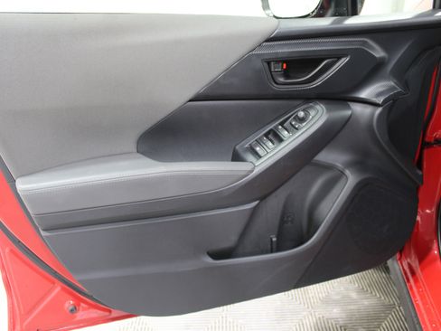 Used 2024 Subaru Crosstrek 2.0i Premium image 6