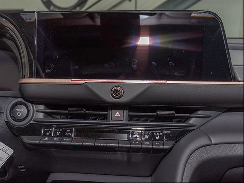 New 2026 Toyota Crown Platinum AWD/4WD image 14