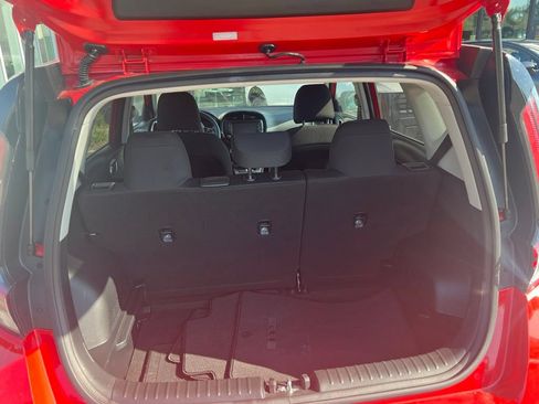 Used 2024 Kia Soul LX w/ Option Group 015 FWD image 12