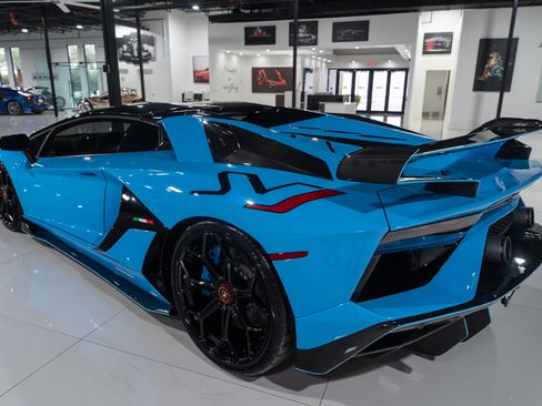 Used 2021 Lamborghini Aventador SVJ image 20