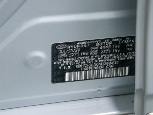 Used 2022 Hyundai Ioniq Limited FWD image 31