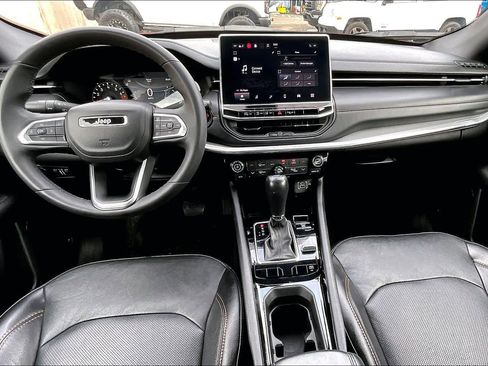 Used 2023 Jeep Compass Limited image 30