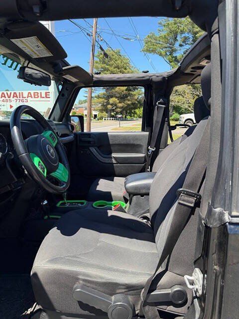 Used 2016 Jeep Wrangler Sport AWD/4WD image 14