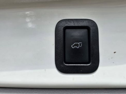 Used 2018 Toyota Highlander Limited Platinum image 31