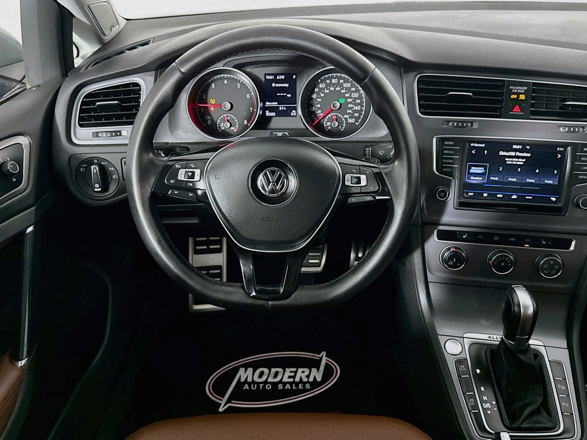 Used 2017 Volkswagen Golf Alltrack SE AWD/4WD image 24