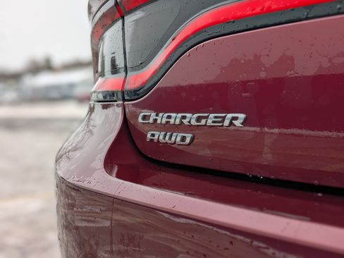 Used 2017 Dodge Charger SXT w/ AWD Plus Group image 17