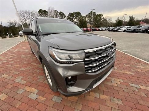 Used 2025 Ford Explorer Active w/ Active Comfort Package image 24