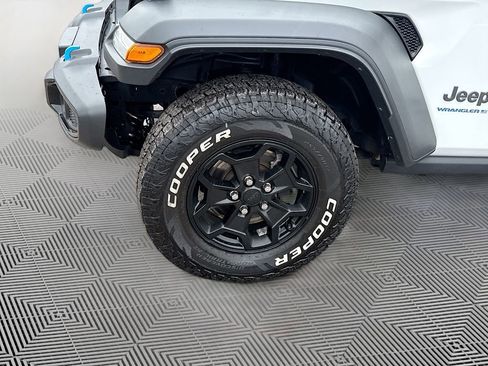 Used 2023 Jeep Wrangler Unlimited w/ Cold Weather Group image 35
