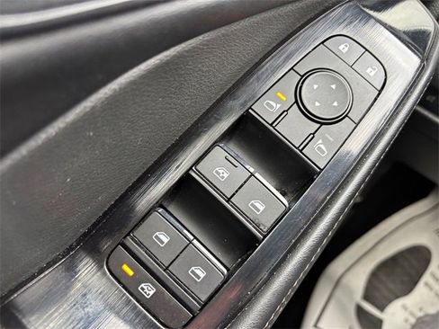 Used 2024 Nissan Rogue SV image 16