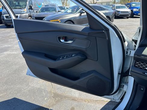 Used 2024 Honda Accord EX image 15