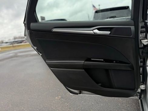 Used 2014 Ford Fusion SE image 6