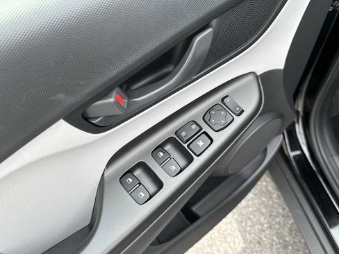 Used 2023 Hyundai Kona SEL image 16