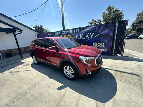 Used 2018 GMC Terrain SLE FWD image 2