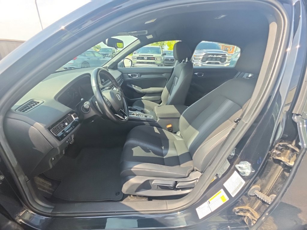 Used 2025 Honda Civic Sport image 13