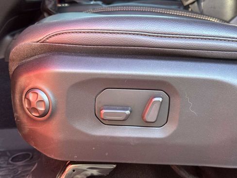 New 2025 Jeep Gladiator Sport w/ Premium Package image 14