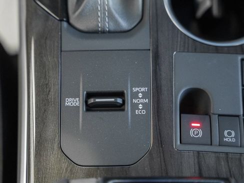 New 2026 Toyota Highlander Platinum image 28