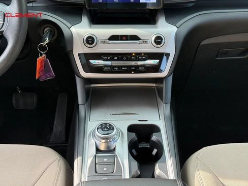 Used 2023 Ford Explorer 4WD image 19