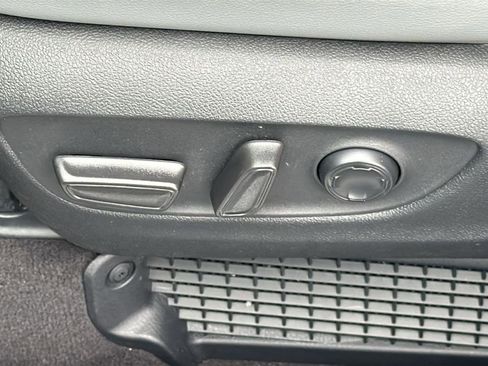 Certified 2024 Toyota Sienna Limited image 34