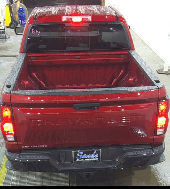 Used 2025 Chevrolet Colorado Trail Boss AWD/4WD image 3