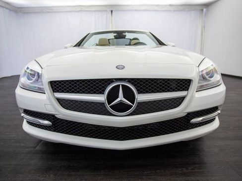 Used 2014 Mercedes-Benz SLK 250 2dr Roadster SLK 250 w/ Premium Package image 30