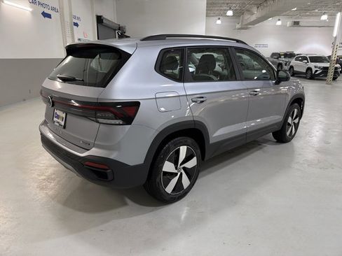 New 2026 Volkswagen Taos S image 9