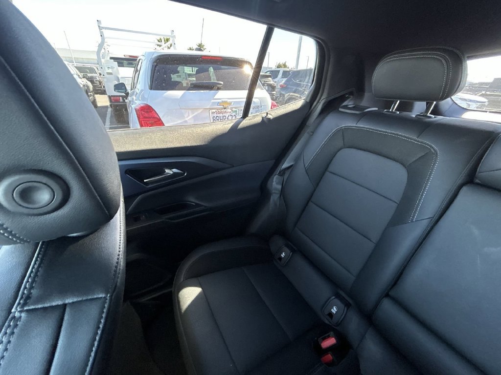 Used 2024 Chevrolet Equinox EV LT FWD image 4