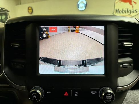 Used 2024 RAM 3500 Tradesman w/ Chrome Appearance Group AWD/4WD image 23