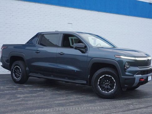 New 2026 Chevrolet Silverado EV Trail Boss w/ Premium Package image 3