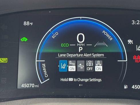 Used 2025 Toyota Camry LE FWD image 31